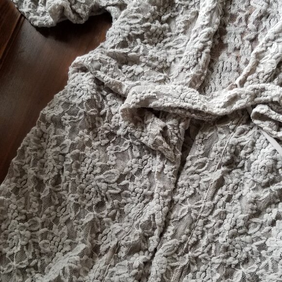 Women's cover-up - Picture 2 of 4